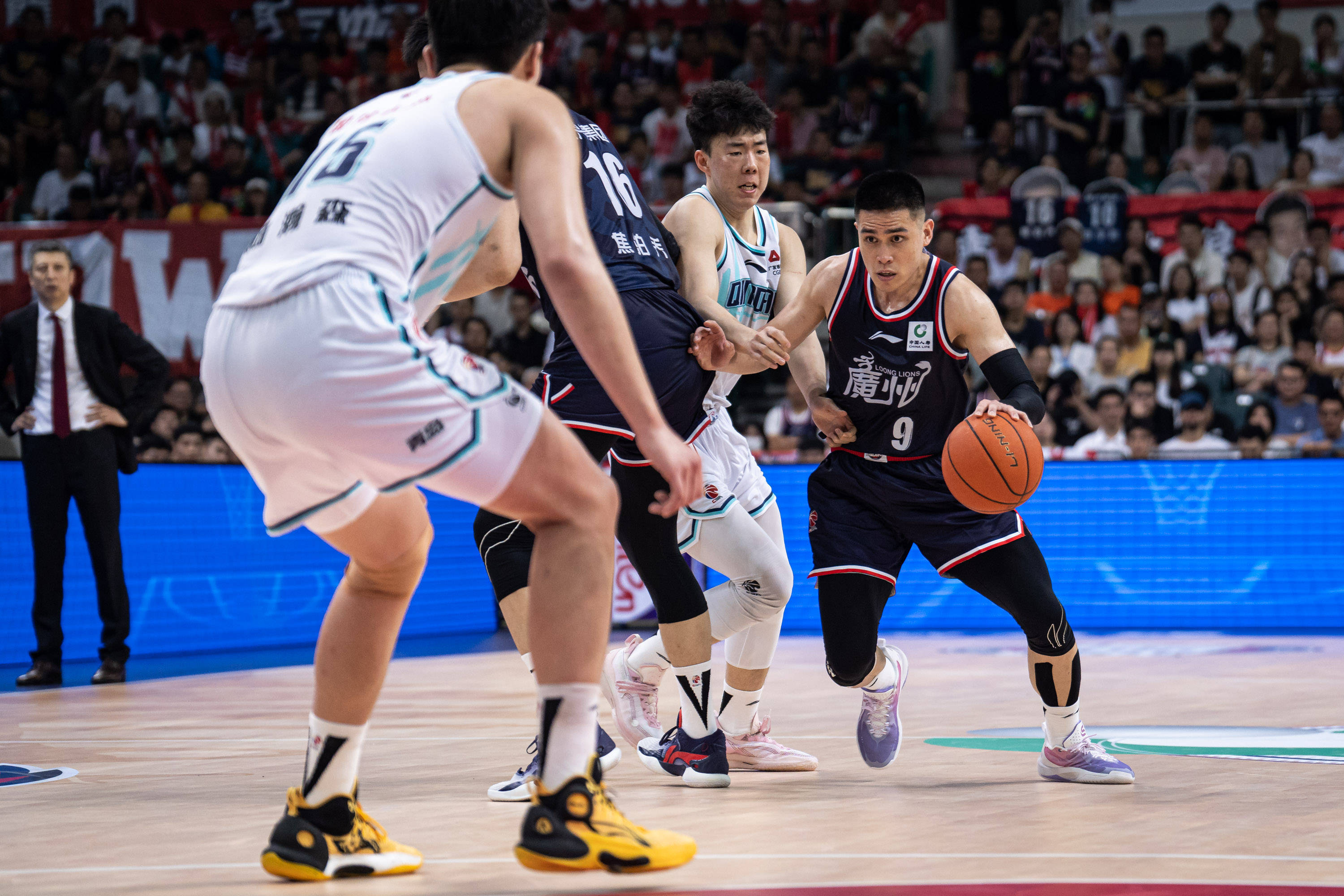 迹始终受到 迹始终受到